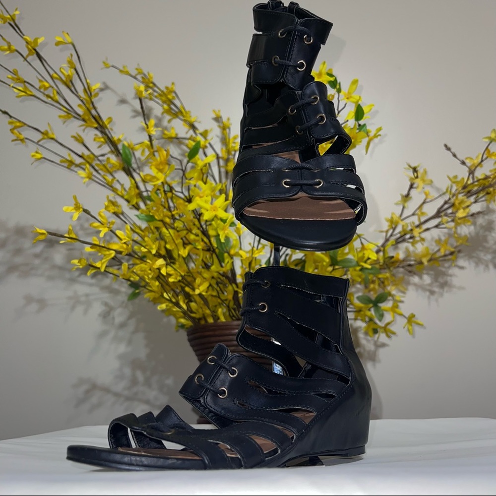 * Michael Antonio Black Gladiator Sandals - Size 8.5 M